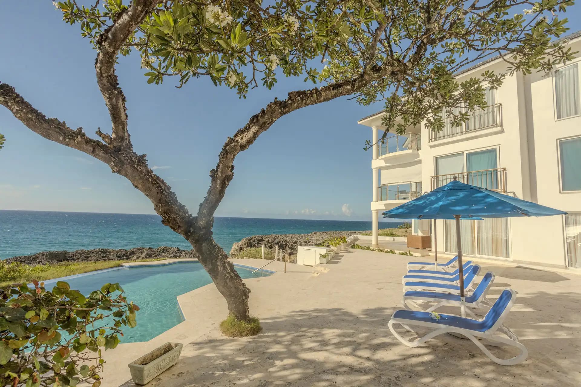 Oceanfront 3-Bedroom Condo in Playa Chiquita, Sosúa – 234 m² with Panoramic Views, Sosúa